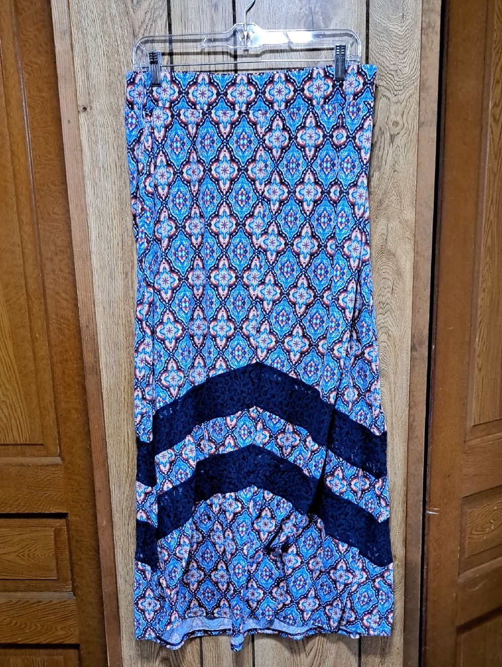 Studio 253 Size XL Blue Patterned Maxi Skirt with Navy Lace Bands